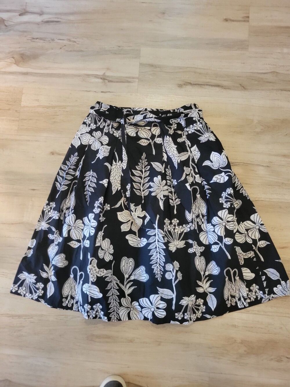 Talbots Petites Black & White Cotton Skirt With Tie Sash Sz 8p